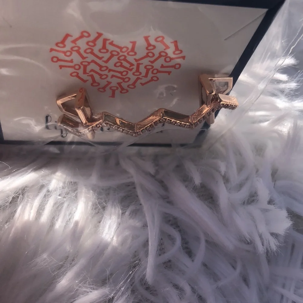 🩶5/$30 KEEP COLLECTIVE Pavé Zigzag Bracelet Charm Arrow Crystal Rose Gold NEW